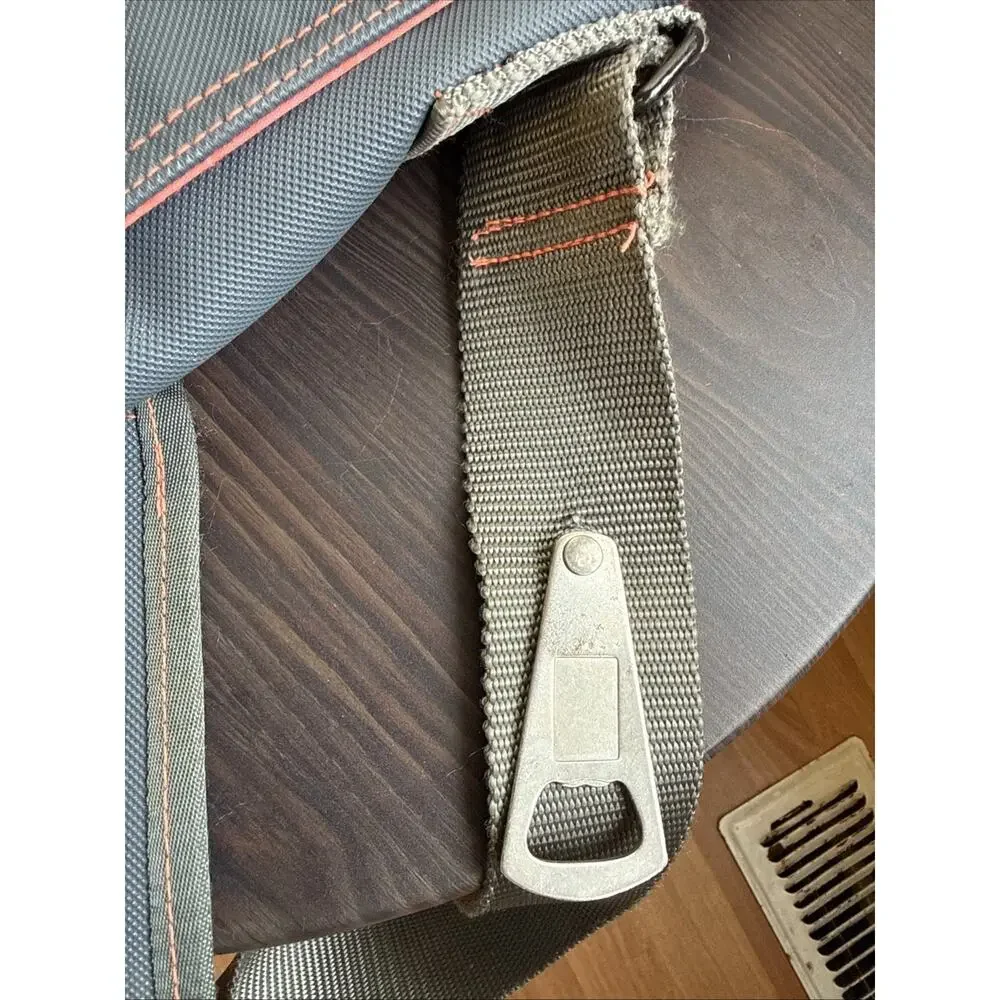 Parcel Crossbody Messenger Bag Grey Y2K Rare